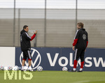 22.09.2026, Fussball DFB-Nationalmannschaft Deutschland, Trainingslager in Herzogenaurach, im Homeground bei ADIDAS, vor den UEFA Nations League Spielen, v.li: Torwarttrainer Andreas Kronenberg (Deutschland) mit Torwarttrainer Stefan Wessels