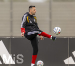 22.09.2026, Fussball DFB-Nationalmannschaft Deutschland, Trainingslager in Herzogenaurach, im Homeground bei ADIDAS, vor den UEFA Nations League Spielen, Co-Trainer Mads Buttgereit am Ball 