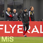 22.09.2026, Fussball DFB-Nationalmannschaft Deutschland, Trainingslager in Herzogenaurach, im Homeground bei ADIDAS, vor den UEFA Nations League Spielen, Bundestrainer Jürgen Klopp (Deutschland) v.li:  Marc Kosicke (Berater Klopp, DFB), Sportdirektor Rudi Völler (Deutschland), re: Mannschaftsarzt Dr. Jochen Hahne