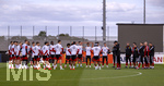 22.09.2026, Fussball DFB-Nationalmannschaft Deutschland, Trainingslager in Herzogenaurach, im Homeground bei ADIDAS, vor den UEFA Nations League Spielen, Younes Ebnoutalib (Deutschland), Nadiem Amiri (Deutschland), Chris Führich (Deutschland), Hennes Behrens (Deutschland), Josha Vagnoman (Deutschland), Karim Adeyemi (Deutschland), Yann Aurel Bisseck (Deutschland), Jonathan Tah (Deutschland), Serge Gnabry (Deutschland), Yannik Engelhardt (Deutschland) Torwart Marc Andre ter Stegen (Deutschland), Nadiem Amiri (Deutschland), Joshua Kimmich (Deutschland), Bundestrainer Jürgen Klopp (Deutschland), Co-Trainer Mads Buttgereit, Torwarttrainer Stefan Wessels, Co-Trainer Sven Bender (Deutschland) , Co-Trainer Peter Krawietz (Deutschland),  Co-Trainer Pepijn Lijnders (Deutschland)  