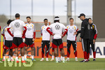 22.09.2026, Fussball DFB-Nationalmannschaft Deutschland, Trainingslager in Herzogenaurach, im Homeground bei ADIDAS, vor den UEFA Nations League Spielen, Bundestrainer Jürgen Klopp (Deutschland) hält eine Rede vor seinen Spielern 