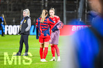 22.09.2026, Unterhaching, Deutschland. UEFA Women's Champions League, 1. Spieltag der Ligaphase: FC Bayern München Frauen gegen Manchester City. UWCL-Auftakt der FC Bayern Frauen und erstes UWCL-Pflichtspiel im neuen Zuhause Sportpark Unterhaching. Jana Kappes (FC Bayern Frauen) mit Franziska Kett (FC Bayern Frauen)