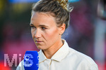 22.09.2026, Unterhaching, Deutschland. UEFA Women's Champions League, 1. Spieltag der Ligaphase: FC Bayern München Frauen gegen Manchester City. UWCL-Auftakt der FC Bayern Frauen und erstes UWCL-Pflichtspiel im neuen Zuhause Sportpark Unterhaching. TV Moderatorin