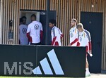 23.09.2026, Fussball DFB-Nationalmannschaft Deutschland, Trainingslager in Herzogenaurach, im Homeground bei ADIDAS, vor den UEFA Nations League Spielen,   v.l. Jamal Musiala , Jonathan Tah (Deutschland) Karim Adeyemi Max Rosenfelder (Deutschland) gehen aufs Klo