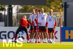 23.09.2026, Fussball DFB-Nationalmannschaft Deutschland, Trainingslager in Herzogenaurach, im Homeground bei ADIDAS, vor den UEFA Nations League Spielen,  Bambase Conte, Nathaniel Brown (Deutschland), Max Rosenfelder, Younes Ebnoutalib (Deutschland) , Hennes Behrens (Deutschland).
