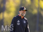 23.09.2026, Fussball DFB-Nationalmannschaft Deutschland, Trainingslager in Herzogenaurach, im Homeground bei ADIDAS, vor den UEFA Nations League Spielen,  Bundestrainer Jürgen Klopp (Deutschland) lachend 