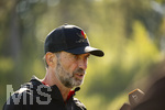 23.09.2026, Fussball DFB-Nationalmannschaft Deutschland, Trainingslager in Herzogenaurach, im Homeground bei ADIDAS, vor den UEFA Nations League Spielen, Bundestrainer Jürgen Klopp (Deutschland) mit seiner DFB-Kappe von Adidas mit der Aufschrift: Einer von 83 Millionen