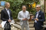 25.09.2026, Internationales Klassikfestival: Festival der Nationen 2026, im Kurhaus Bad Wörishofen (Unterallgäu), Klassik for Kids: vor dem Kostenloses Schulkonzert für Schülerinnen und Schüler mit dem vbw-Festivalorchester und dem Stargast Pianist Igor Levit. Gruppenfoto der Sponsoren und Politiker. v.li: Landrat Alex Eder (Unterallgäu), Bürgermeister Daniel Pflügl (BAd Wörishofen), Winfried Roch (Intendant des Festivals).