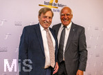 26.09.2026, Internationales Klassikfestival: Festival der Nationen 2026, im Kurhaus Bad Wörishofen (Unterallgäu), Vor dem Eröffnungskonzert mit Sol Gabetta, VIP-Empfang der Ehrengäste,  Fussball-Legende Franz Bulle Roth (FC Bayern) mit Rudolf Rudi Wiedemann, Präsident und Betreiber des Golfclub zu Gut Ludwigsberg Türkheim