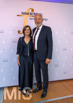 26.09.2026, Internationales Klassikfestival: Festival der Nationen 2026, im Kurhaus Bad Wörishofen (Unterallgäu), Vor dem Eröffnungskonzert mit Sol Gabetta, VIP-Empfang der Ehrengäste, Ehemaliger Landrat Hans-Joachim Weirather mit Gattin