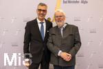 26.09.2026, Internationales Klassikfestival: Festival der Nationen 2026, im Kurhaus Bad Wörishofen (Unterallgäu), Vor dem Eröffnungskonzert mit Sol Gabetta, VIP-Empfang der Ehrengäste, Winfried Roch mit Redakteur Harald Klofat (Verlag Högel)