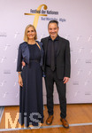 26.09.2026, Internationales Klassikfestival: Festival der Nationen 2026, im Kurhaus Bad Wörishofen (Unterallgäu), Vor dem Eröffnungskonzert mit Sol Gabetta, VIP-Empfang der Ehrengäste, re: Bürgermeister Bad Wörishofen Daniel Pflügl mit Ehefrau Susanne