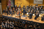 26.09.2026, Internationales Klassikfestival: Festival der Nationen 2026, im Kurhaus Bad Wörishofen (Unterallgäu), Eröffnungskonzert mit Sol Gabetta (mitte, Cello), mit der Deutschen Kammerphilharmonie Bremen und Dirigent Aurel Dawidiuk.