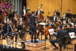 26.09.2026, Internationales Klassikfestival: Festival der Nationen 2026, im Kurhaus Bad Wörishofen (Unterallgäu), Eröffnungskonzert mit Sol Gabetta mit der Deutschen Kammerphilharmonie Bremen und Dirigent Aurel Dawidiuk (mitte).