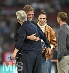 27.09.2026, Fussball UEFA Nations-League 2026/2027, 2.Spieltag, Deutschland - Griechenland, in der WWK-Arena Augsburg, v.l. TV Experte Bastian Schweinsteiger, Bundestrainer Jürgen Klopp (Deutschland) und TV Moderatorin Ester Sedlaczek (Deutschland). 