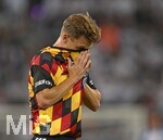 27.09.2026, Fussball UEFA Nations-League 2026/2027, 2.Spieltag, Deutschland - Griechenland, in der WWK-Arena Augsburg, Joshua Kimmich (Deutschland) nachdenklich.