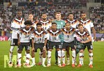 27.09.2026, Fussball UEFA Nations-League 2026/2027, 2.Spieltag, Deutschland - Griechenland, in der WWK-Arena Augsburg,  Yann Aurel Bisseck (Deutschland), Younes Ebnoutalib (Deutschland), Josha Vagnoman (Deutschland), Torwart Alexander Nübel (Deutschland) , Felix Nmecha (Deutschland), Jonathan Tah (Deutschland) 

Vordere Reihe v.l. Karim Adeyemi (Deutschland), Nathaniel Brown (Deutschland), Nico Schlotterbeck (Deutschland), Kevin Schade (Deutschland) und Joshua Kimmich (Deutschland) 