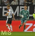 27.09.2026, Fussball UEFA Nations-League 2026/2027, 2.Spieltag, Deutschland - Griechenland, in der WWK-Arena Augsburg, v.l. Joshua Kimmich (Deutschland) und Torwart Alexander Nübel (Deutschland) 