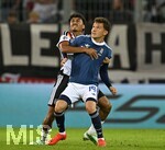 27.09.2026, Fussball UEFA Nations-League 2026/2027, 2.Spieltag, Deutschland - Griechenland, in der WWK-Arena Augsburg, v.l. Nathaniel Brown (Deutschland) gegen Konstantinos Karetsas (Griechenland) 