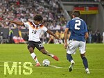 27.09.2026, Fussball UEFA Nations-League 2026/2027, 2.Spieltag, Deutschland - Griechenland, in der WWK-Arena Augsburg, v.l. Karim Adeyemi (Deutschland) gegen Giorgos Vagiannidis (Griechenland) 