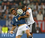 27.09.2026, Fussball UEFA Nations-League 2026/2027, 2.Spieltag, Deutschland - Griechenland, in der WWK-Arena Augsburg, v.l. Fotis Ioannidis (Griechenland) gegen Jonathan Tah (Deutschland) 