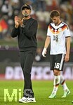 27.09.2026, Fussball UEFA Nations-League 2026/2027, 2.Spieltag, Deutschland - Griechenland, in der WWK-Arena Augsburg, v.l. Bundestrainer Jürgen Klopp (Deutschland) und  Anton Stach (Deutschland)   sind enttäuscht