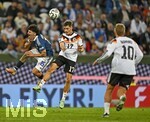 27.09.2026, Fussball UEFA Nations-League 2026/2027, 2.Spieltag, Deutschland - Griechenland, in der WWK-Arena Augsburg, v.l. Thanasis Androutsos (Griechenland), Florian Wirtz  (Deutschland) und Jonathan Burkardt (Deutschland).