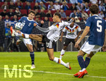27.09.2026, Fussball UEFA Nations-League 2026/2027, 2.Spieltag, Deutschland - Griechenland, in der WWK-Arena Augsburg, v.li: Christos Tzolis (Griechenland) gegen Younes Ebnoutalib (Deutschland) 