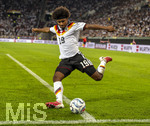 27.09.2026, Fussball UEFA Nations-League 2026/2027, 2.Spieltag, Deutschland - Griechenland, in der WWK-Arena Augsburg, Karim Adeyemi (Deutschland) am Ball 