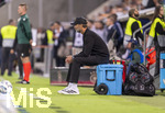 27.09.2026, Fussball UEFA Nations-League 2026/2027, 2.Spieltag, Deutschland - Griechenland, in der WWK-Arena Augsburg, Bundestrainer Jürgen Klopp (Deutschland) nachdenklich an der Seitenlinie auf der Kühlbox.