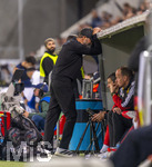 27.09.2026, Fussball UEFA Nations-League 2026/2027, 2.Spieltag, Deutschland - Griechenland, in der WWK-Arena Augsburg, Bundestrainer Jürgen Klopp (Deutschland) ratlos an der Bank.