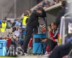 27.09.2026, Fussball UEFA Nations-League 2026/2027, 2.Spieltag, Deutschland - Griechenland, in der WWK-Arena Augsburg, Bundestrainer Jürgen Klopp (Deutschland) ratlos an der Bank.