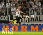 27.09.2026, Fussball UEFA Nations-League 2026/2027, 2.Spieltag, Deutschland - Griechenland, in der WWK-Arena Augsburg, Joshua Kimmich (Deutschland) springt in den Ball mit gestrecktem Bein.