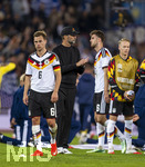 27.09.2026, Fussball UEFA Nations-League 2026/2027, 2.Spieltag, Deutschland - Griechenland, in der WWK-Arena Augsburg, v.li: Joshua Kimmich (Deutschland), Bundestrainer Jürgen Klopp (Deutschland) 