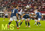 27.09.2026, Fussball UEFA Nations-League 2026/2027, 2.Spieltag, Deutschland - Griechenland, in der WWK-Arena Augsburg, mitte: Kevin Schade (Deutschland) gegen Charalampos Kostoulas (Griechenland), Panagiotis Retsos (Griechenland), Fotis Ioannidis (Griechenland) 