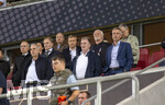 27.09.2026, Fussball UEFA Nations-League 2026/2027, 2.Spieltag, Deutschland - Griechenland, in der WWK-Arena Augsburg, Funktionäre auf der Tribüne, mit Sportdirektor Rudi Völler (Deutschland), DFB-Geschäftsführer Andreas Rettig (Deutschland), DFB Präsident Bernd Neuendorf (Deutschland), und anderen. 