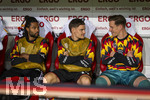 27.09.2026, Fussball UEFA Nations-League 2026/2027, 2.Spieltag, Deutschland - Griechenland, in der WWK-Arena Augsburg, v.li: Serge Gnabry (Deutschland), Florian Wirtz (Deutschland), Torwart Marc Andre ter Stegen (Deutschland) auf der Bank 