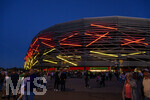 27.09.2026, Fussball UEFA Nations-League 2026/2027, 2.Spieltag, Deutschland - Griechenland, in der WWK-Arena Augsburg, Stadionfassade mit Rot-Gelben Farben der Neonbeleuchtung. 