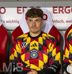 27.09.2026, Fussball UEFA Nations-League 2026/2027, 2.Spieltag, Deutschland - Griechenland, in der WWK-Arena Augsburg, Philipp Treu (Deutschland) auf der Bank   