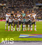 27.09.2026, Fussball UEFA Nations-League 2026/2027, 2.Spieltag, Deutschland - Griechenland, in der WWK-Arena Augsburg, Mannschaftsfoto Deutschland, mit Torwart Alexander Nübel (Deutschland), Yann Aurel Bisseck (Deutschland), Jonathan Tah (Deutschland), Joshua Kimmich (Deutschland), Felix Nmecha (Deutschland), Kevin Schade (Deutschland), Josha Vagnoman (Deutschland), Bambase Conte (Deutschland), Nathaniel Brown (Deutschland), Karim Adeyemi (Deutschland), Younes Ebnoutalib (Deutschland)  