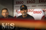 27.09.2026, Fussball UEFA Nations-League 2026/2027, 2.Spieltag, Deutschland - Griechenland, in der WWK-Arena Augsburg, Bundestrainer Jürgen Klopp (Deutschland) nachdenklich 