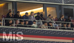 27.09.2026, Fussball UEFA Nations-League 2026/2027, 2.Spieltag, Deutschland - Griechenland, in der WWK-Arena Augsburg, Nationalspieler der 2.Gruppe für die nächsten Spiele sitzen auf der Tribüne als Zuschauer. Nick Woltemade, Nico Schlotterbeck, Aleksandar Pavlovic, Torwart Jonas Urbig etc. 
