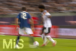27.09.2026, Fussball UEFA Nations-League 2026/2027, 2.Spieltag, Deutschland - Griechenland, in der WWK-Arena Augsburg, Zweikampf in Bewegung, Mitzieher. re: Karim Adeyemi (Deutschland) 