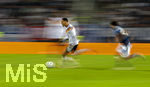 27.09.2026, Fussball UEFA Nations-League 2026/2027, 2.Spieltag, Deutschland - Griechenland, in der WWK-Arena Augsburg, Zweikampf in Bewegung, Mitzieher.  Younes Ebnoutalib (Deutschland) 