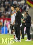 27.09.2026, Fussball UEFA Nations-League 2026/2027, 2.Spieltag, Deutschland - Griechenland, in der WWK-Arena Augsburg, Bundestrainer Jürgen Klopp (Deutschland) am Spielfeldrand mit Anton Stach (Deutschland) 