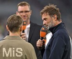 01.10.2026, Fussball UEFA Nations-League 2026/2027, 3.Spieltag, Deutschland - Serbien, in der Allianz-Arena München. TV - Experte Per Mertesacker (Deutschland) und Bundestrainer Jürgen Klopp (Deutschland) 