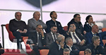 01.10.2026, Fussball UEFA Nations-League 2026/2027, 3.Spieltag, Deutschland - Serbien, in der Allianz-Arena München. v.l. Ehren-Präsident Uli Hoeneß (FC Bayern München, Hoeness), Dieter Hoeness (Deutschland), x, Sportvorstand Max Eberl (Bayern München) auf der Tribüne