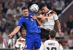 01.10.2026, Fussball UEFA Nations-League 2026/2027, 3.Spieltag, Deutschland - Serbien, in der Allianz-Arena München. v.l. Luka Jovic (Serbien) gegen Alexander Pavlovic (Deutschland) 