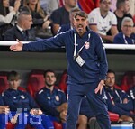 01.10.2026, Fussball UEFA Nations-League 2026/2027, 3.Spieltag, Deutschland - Serbien, in der Allianz-Arena München. Trainer Veljko Paunovic (Serbien) nachdenklich.