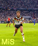 01.10.2026, Fussball UEFA Nations-League 2026/2027, 3.Spieltag, Deutschland - Serbien, in der Allianz-Arena München. Torjubel Tom Bischof (Deutschland) zum 1:0